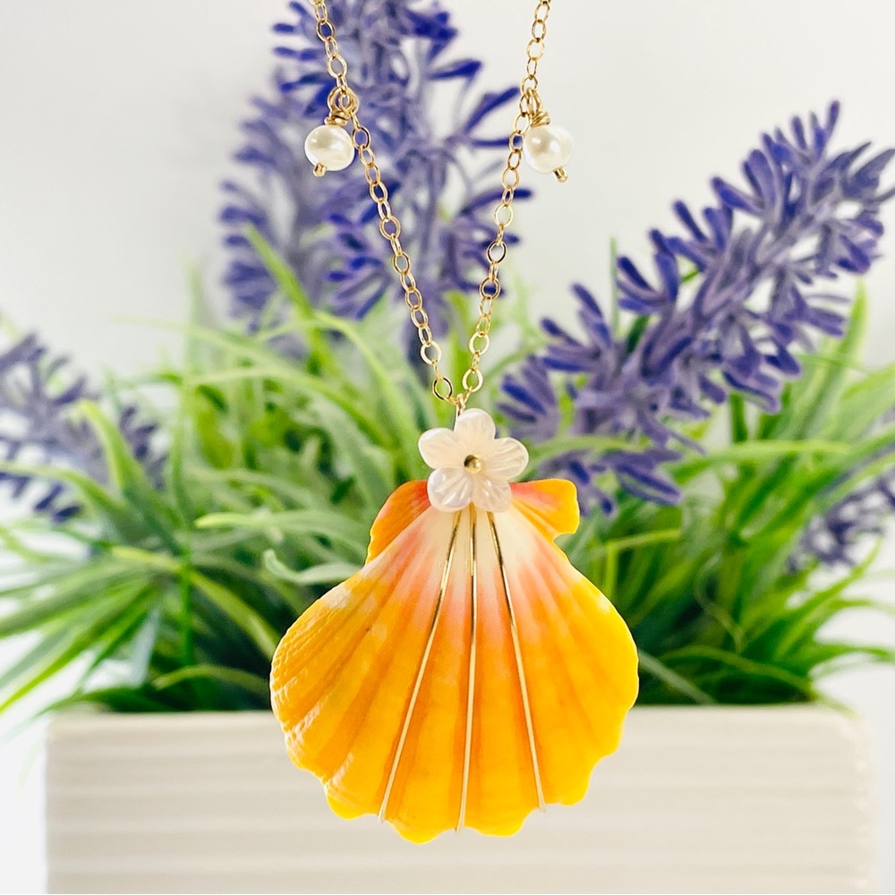 🌼 14k GF Hawaiian Sunrise Shell Necklace